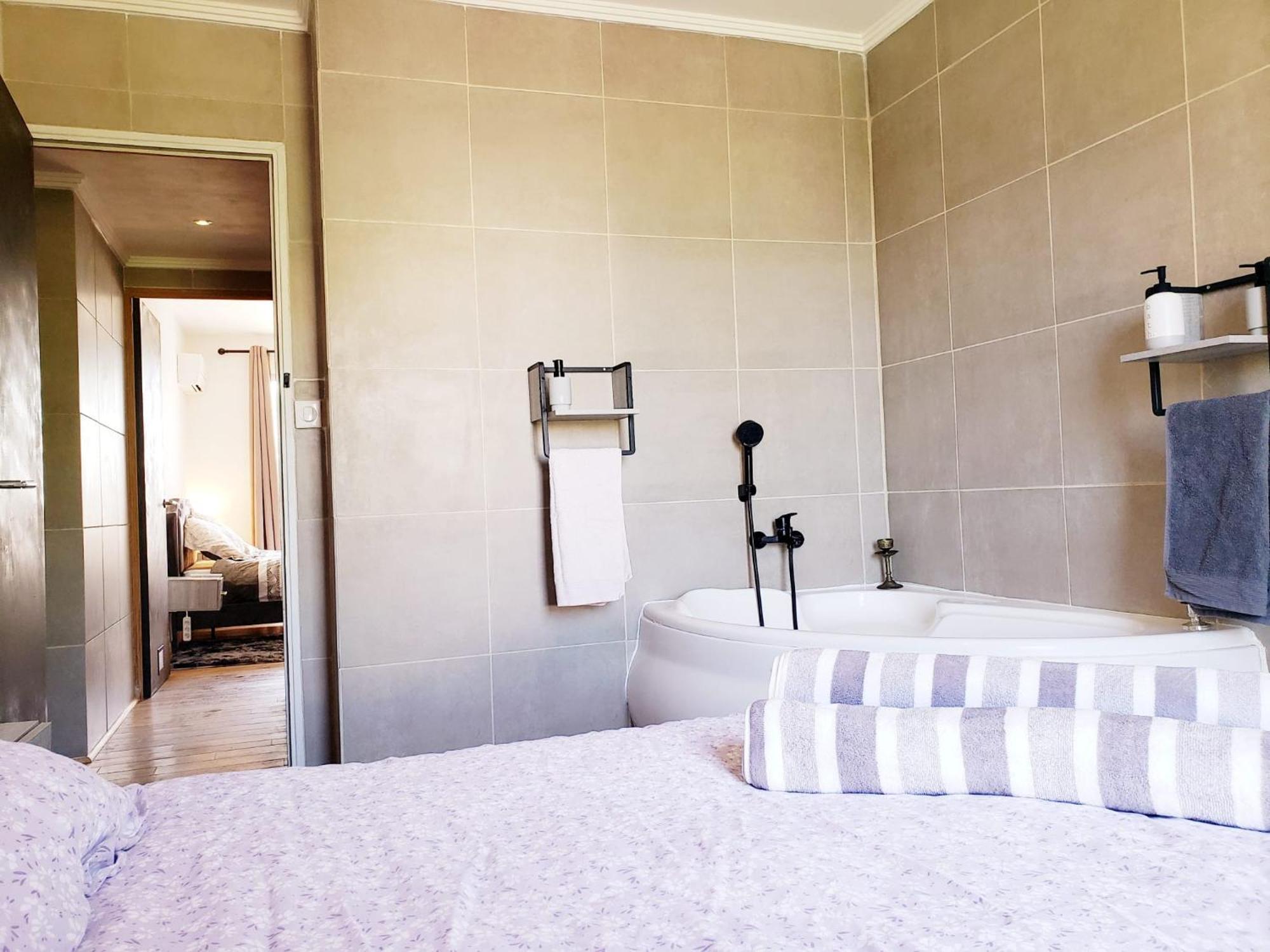 Air-Conditioned Residential Suite From 1 To 6 - Bathtubs In Rooms - Wifi - Kitchen - Laundry - Self-Arrival - Parking Avignon Luaran gambar